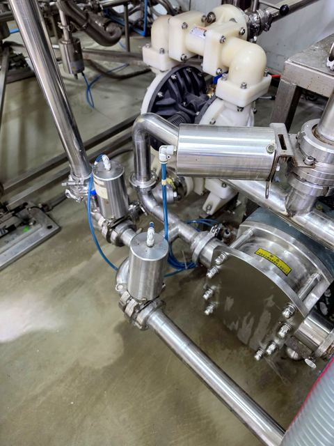 Bomba de proceso y líneas de acero inoxidable — montaje